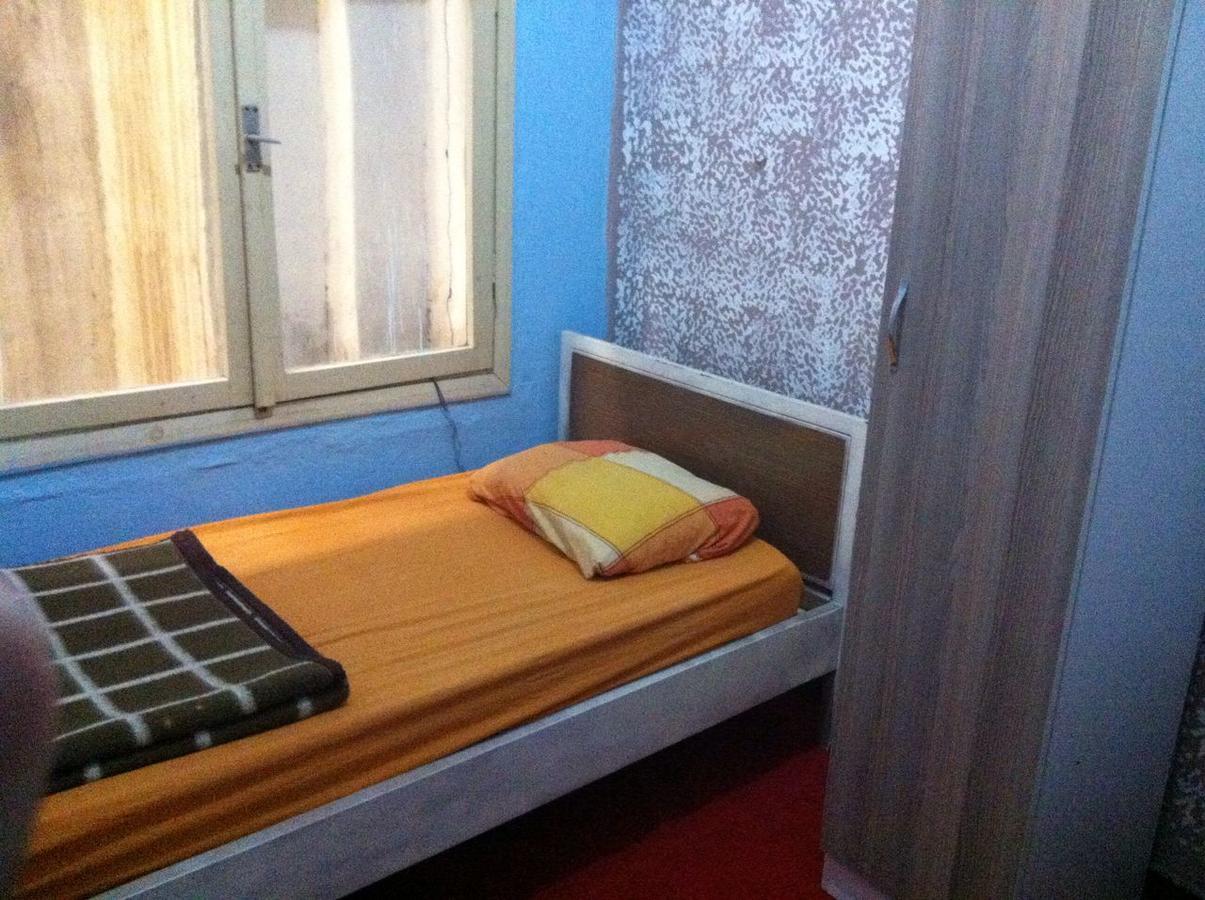 Huedaverdi Hostel Мерсин Екстериор снимка